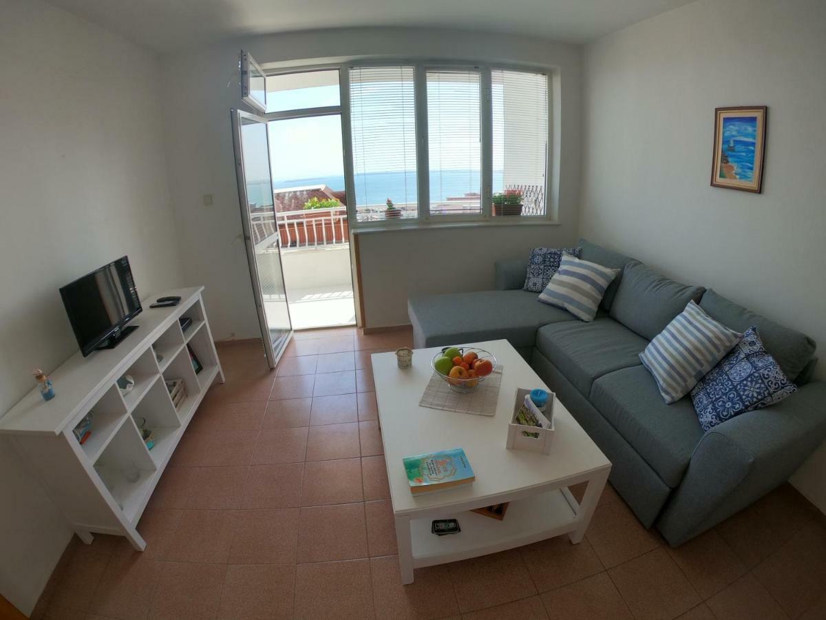 Apartment In St. Vlas With Terrace Sveti Vlas Exterior foto