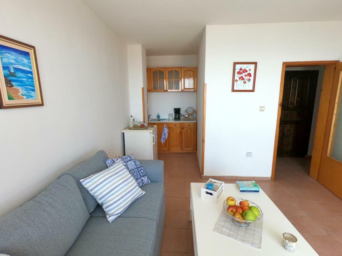 Apartment In St. Vlas With Terrace Sveti Vlas Exterior foto